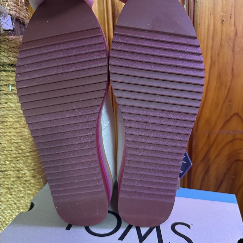 Toms Alpargatas White and Pink Platform Slip-Ons 8.5 - NWT - Picture 8 of 9